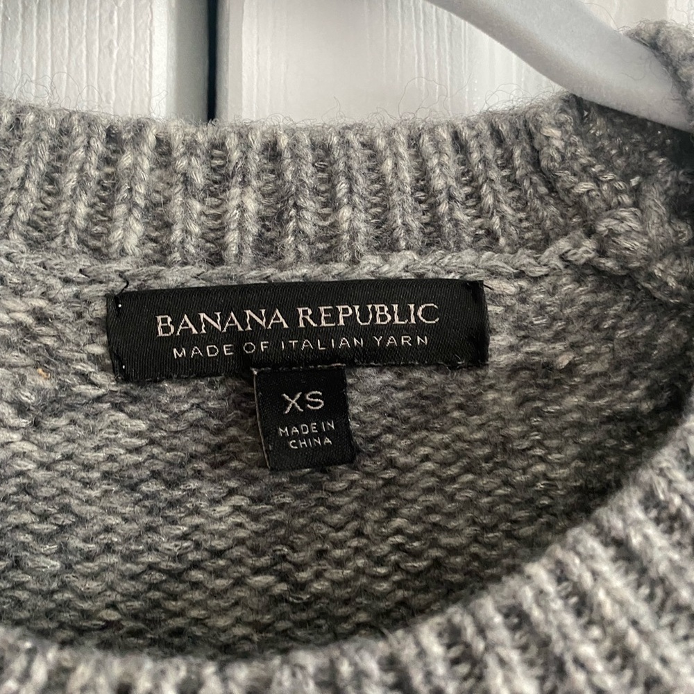 Banana Republic Gray Knit Sweater - XS